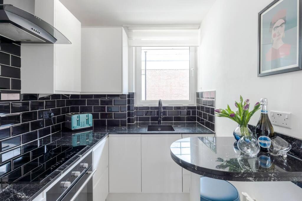 The Clarence, Central London Apartment W/ Wifi Eksteriør bilde